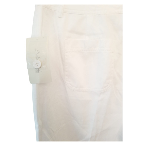 Studio Works White Capri Shorts Women's size 12P 32 Inseam 12 in NWT - Picture 8 of 10